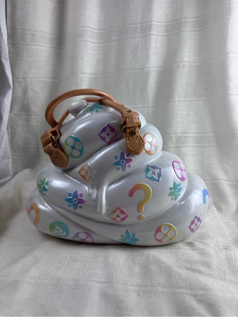 Poopsie Pooey Puitton Craft Kit Slime Set with Some Accessories, Model 49118VHE